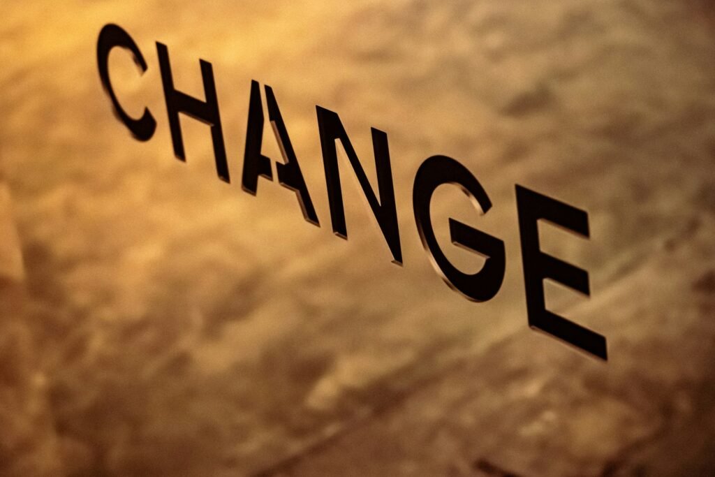 Change Management in Transformationsprojekten: Warum Veränderung scheitert – und wie sie gelingt
